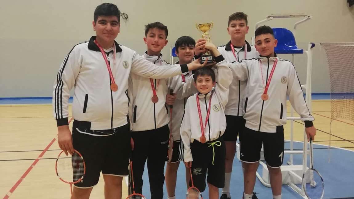Okulumuz Badminton Yıldız Erkekler Takımı Karabük il 3.sü..
